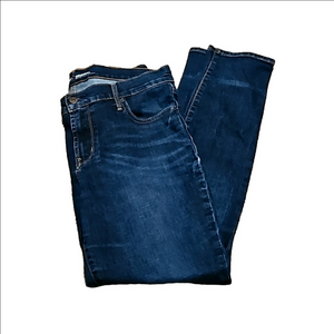 Old navy original mid rise size 10 short